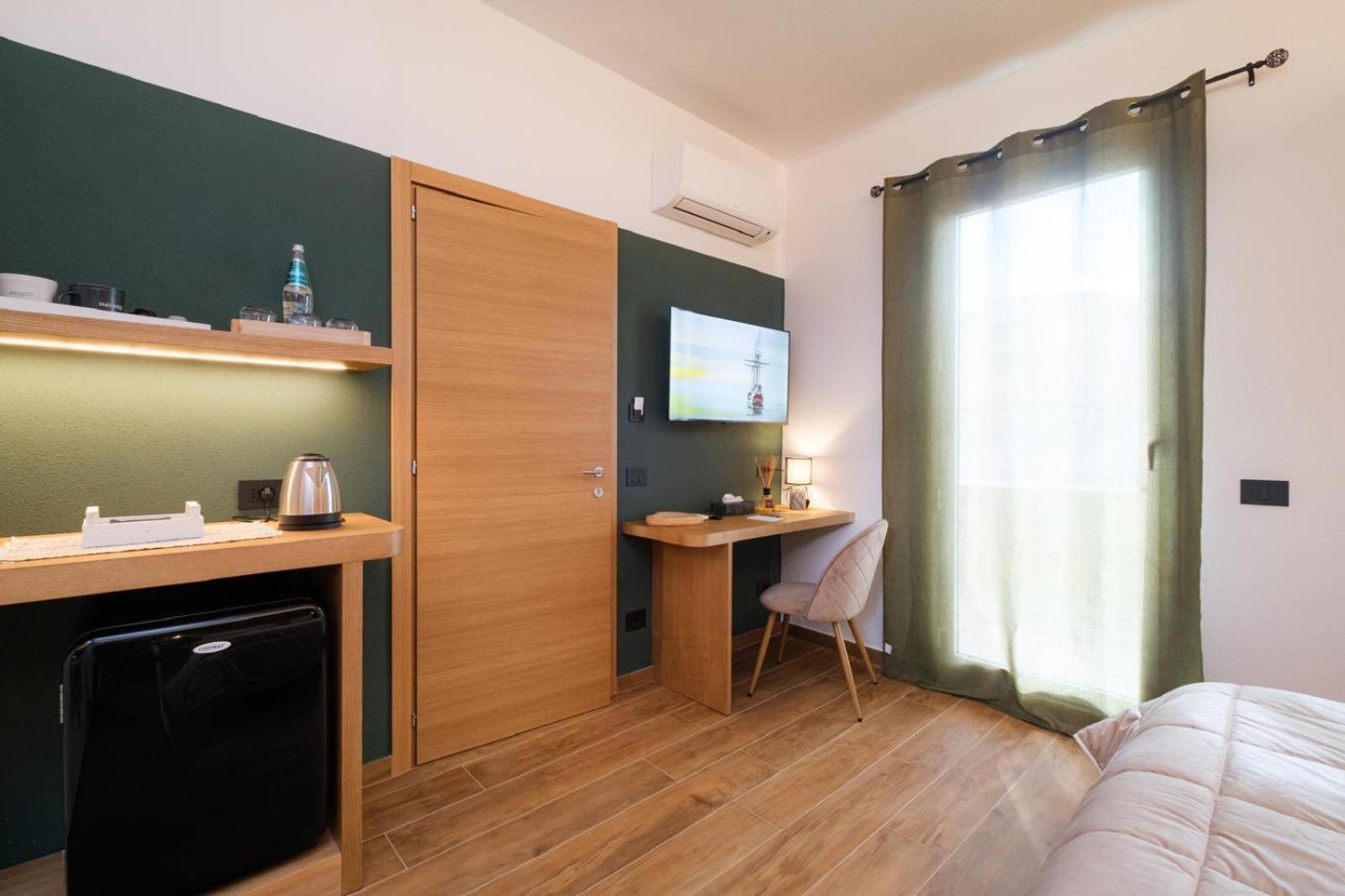 In Centro Da Carlotta Hotell Olbia Exteriör bild
